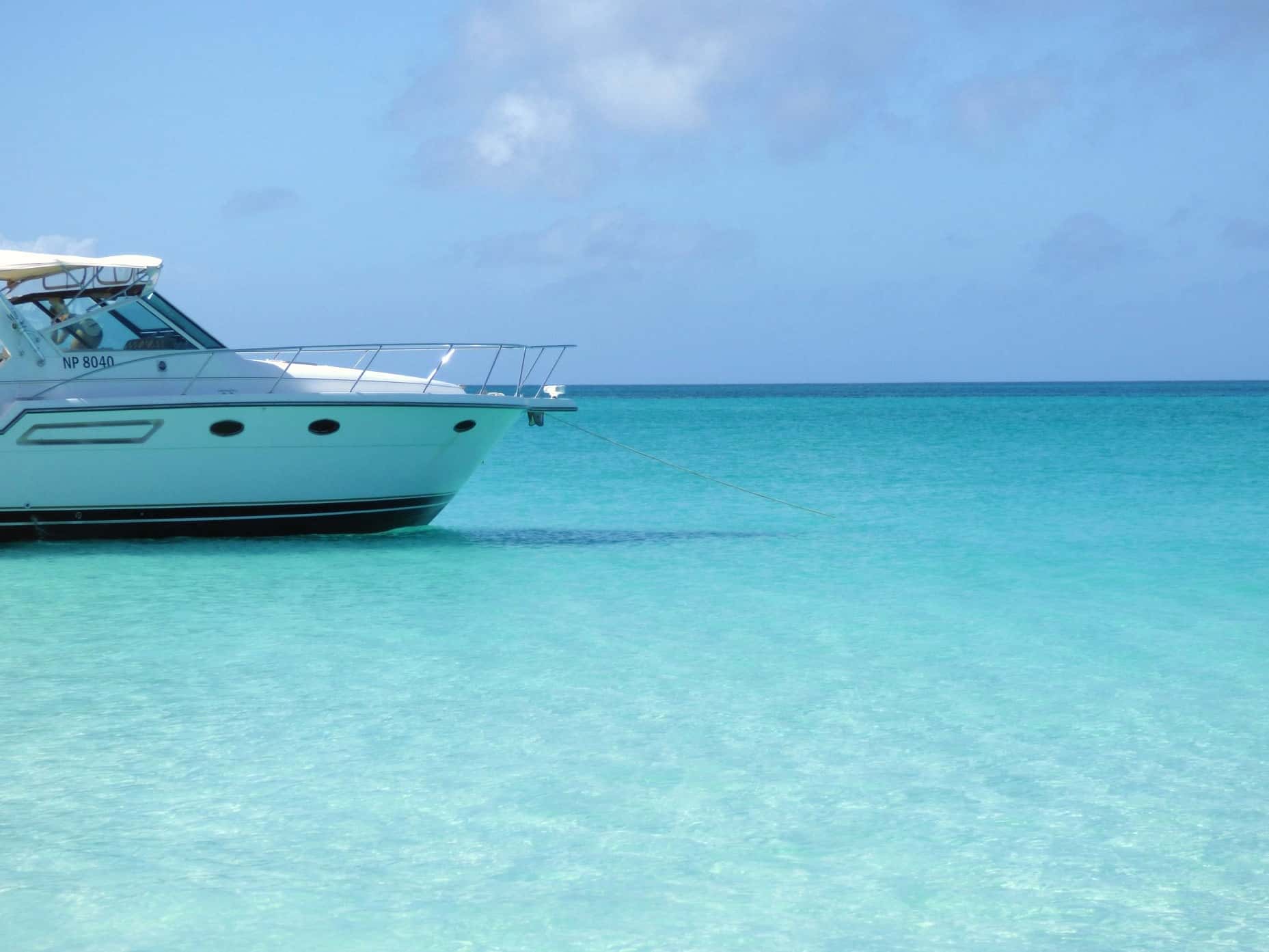 38ft Luxury Cruiser Charter — photo 2