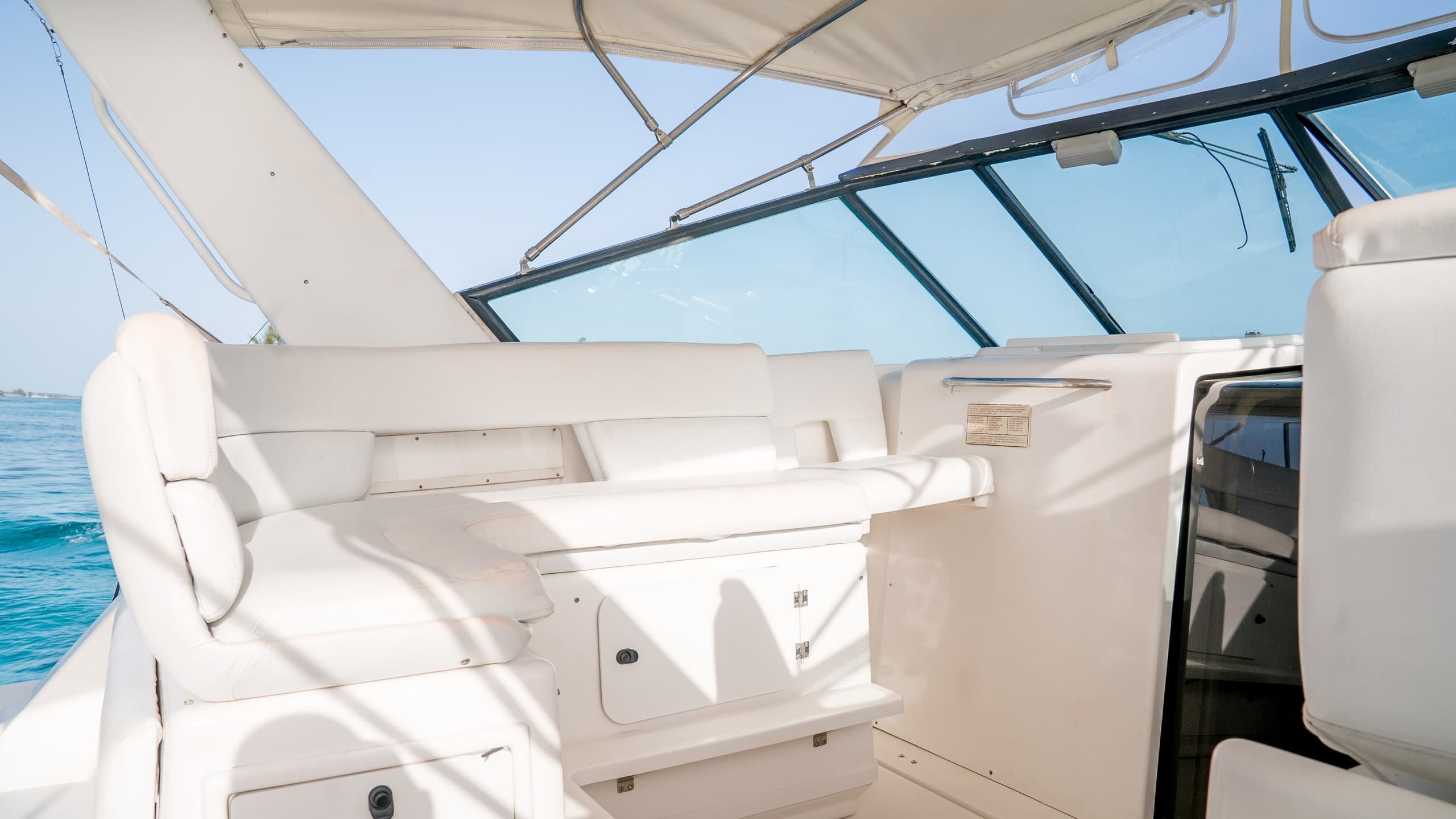 38ft Luxury Cruiser Charter — photo 14