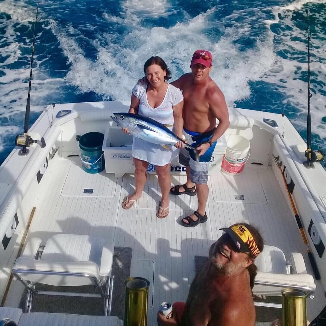 31ft Classic Sportfisher Charter — photo 6