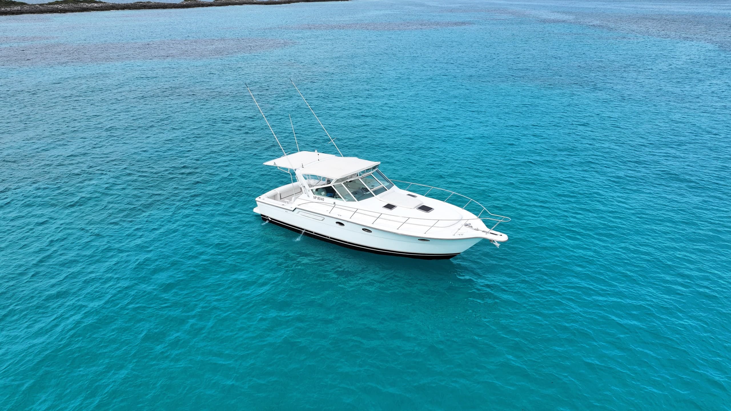 38ft Luxury Cruiser Charter — photo 3