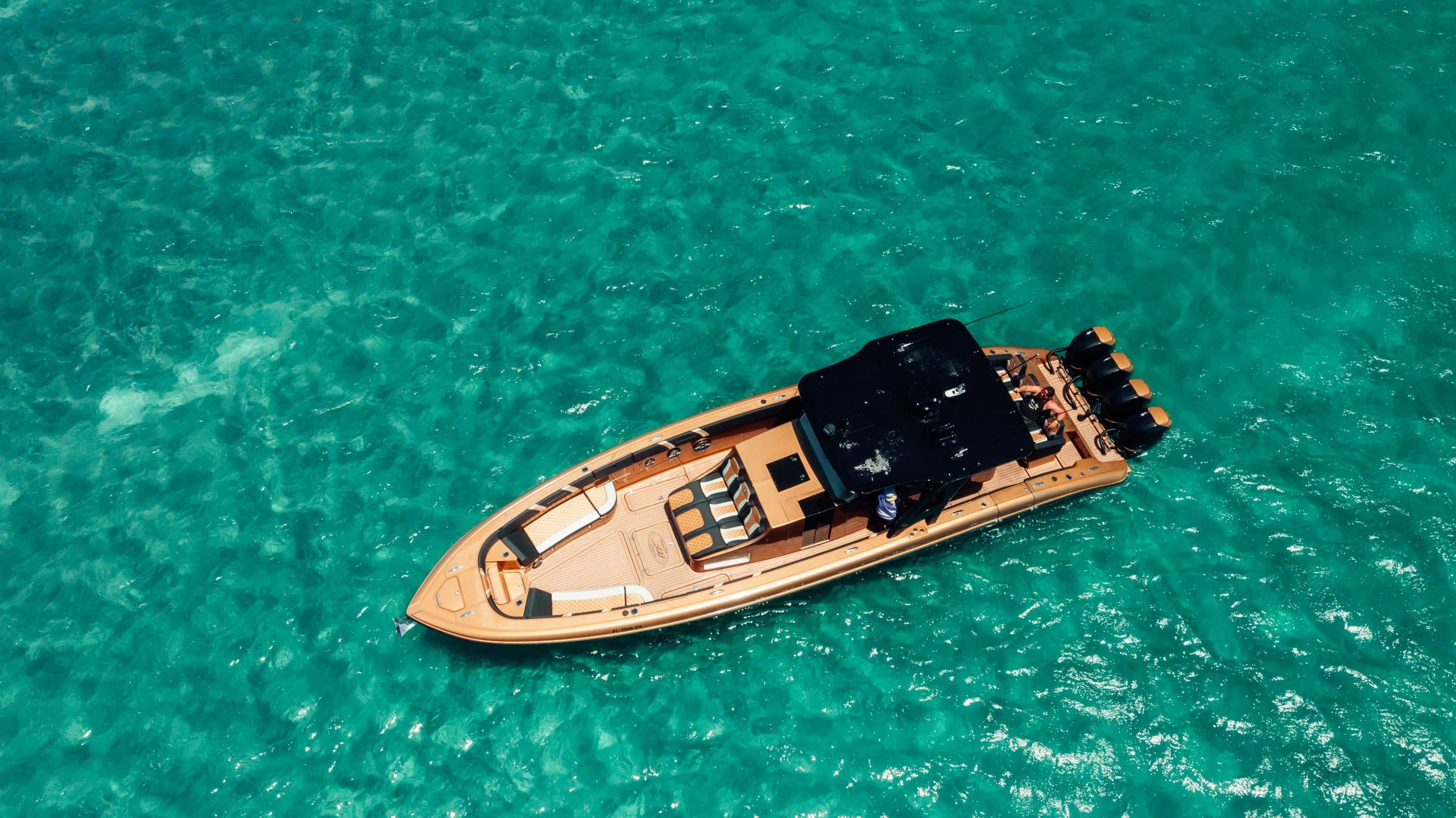 43ft Black & Gold Ultra Luxury Yacht Charter — photo 14