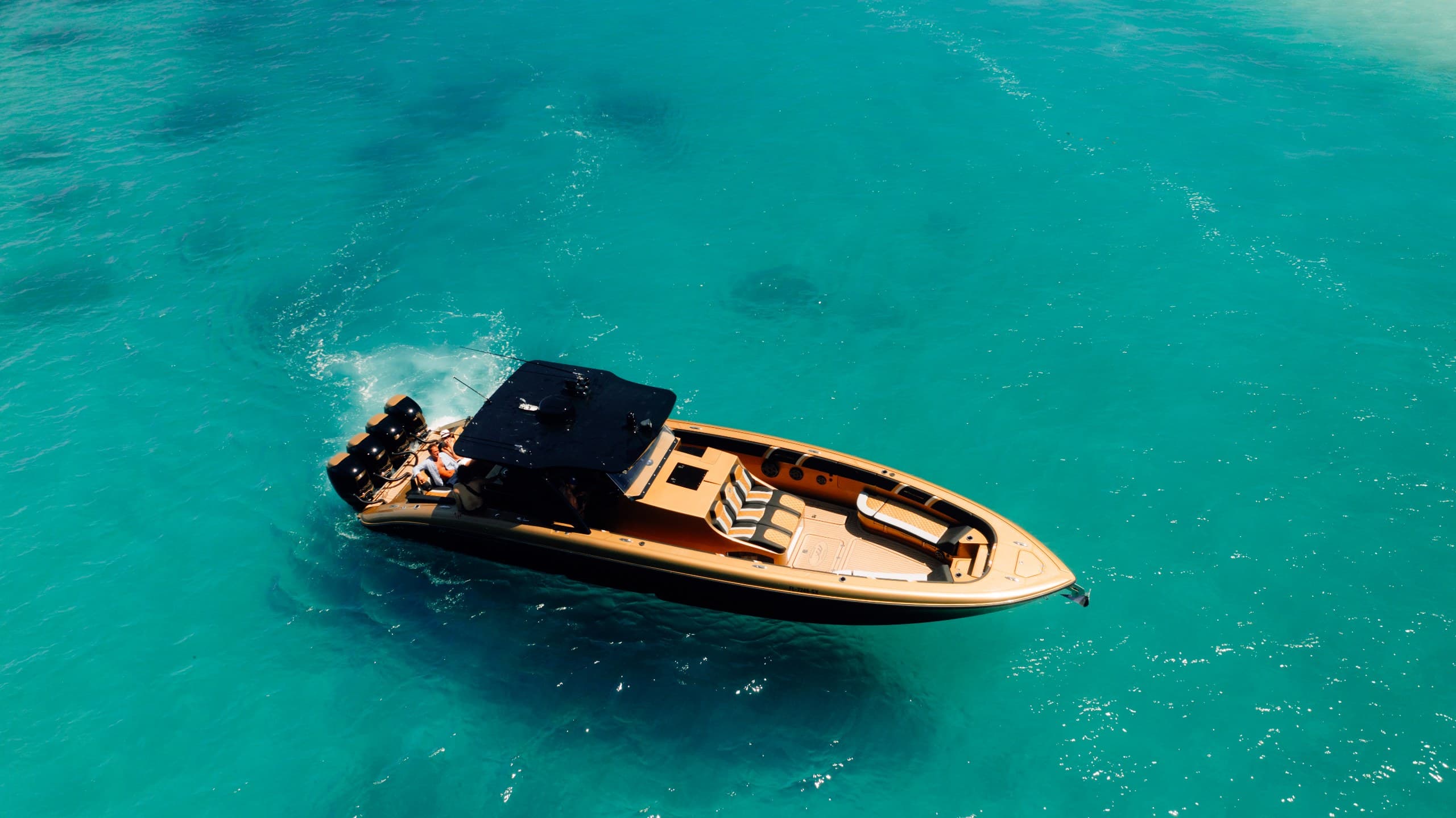 43ft Black & Gold Ultra Luxury Yacht Charter — photo 12