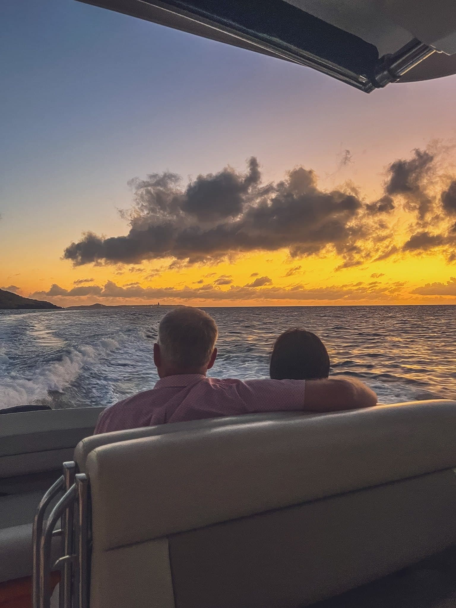 32' Luxury Boat — photo 33