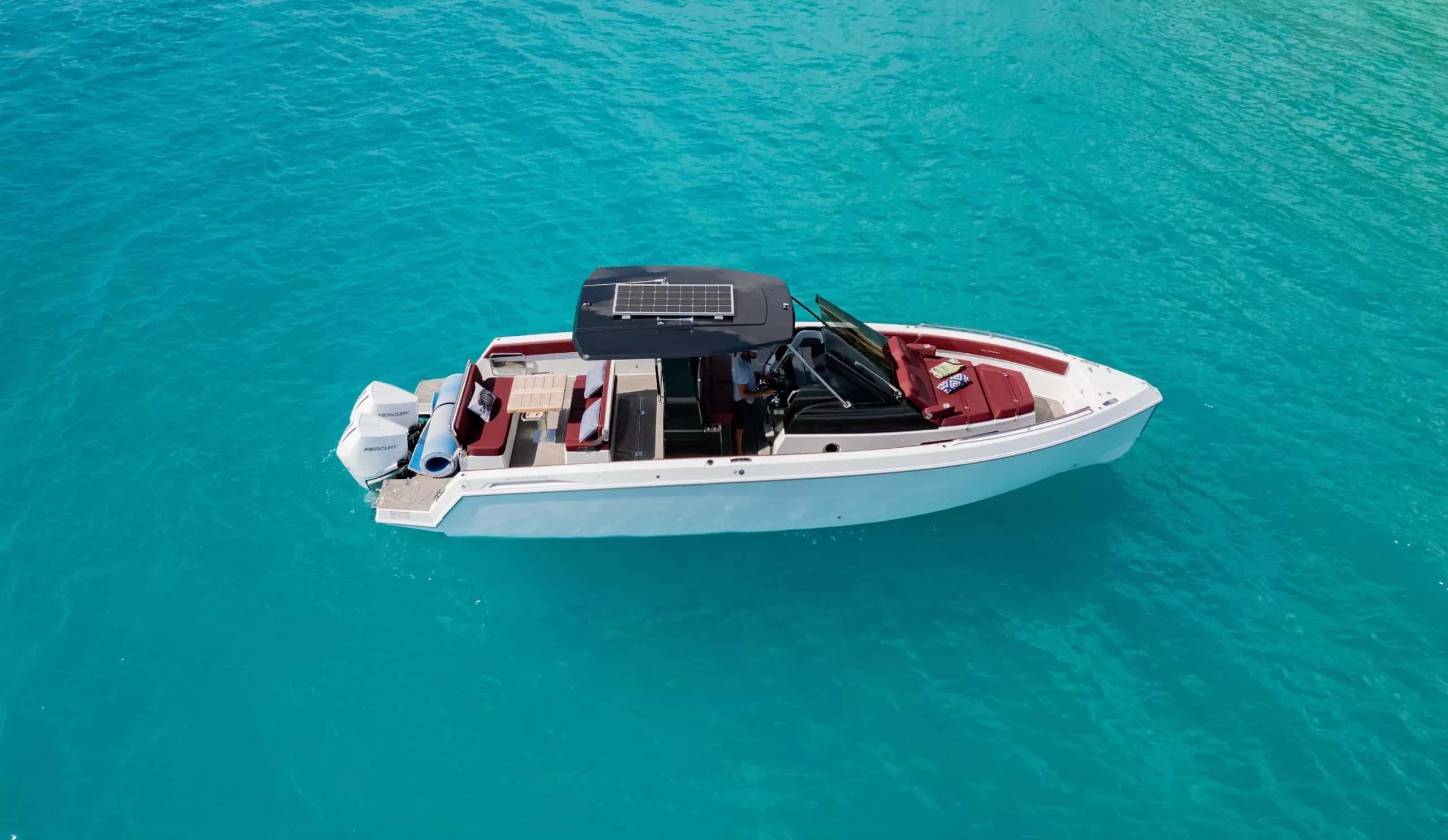 34' Lux Speedboat private charter — photo 1