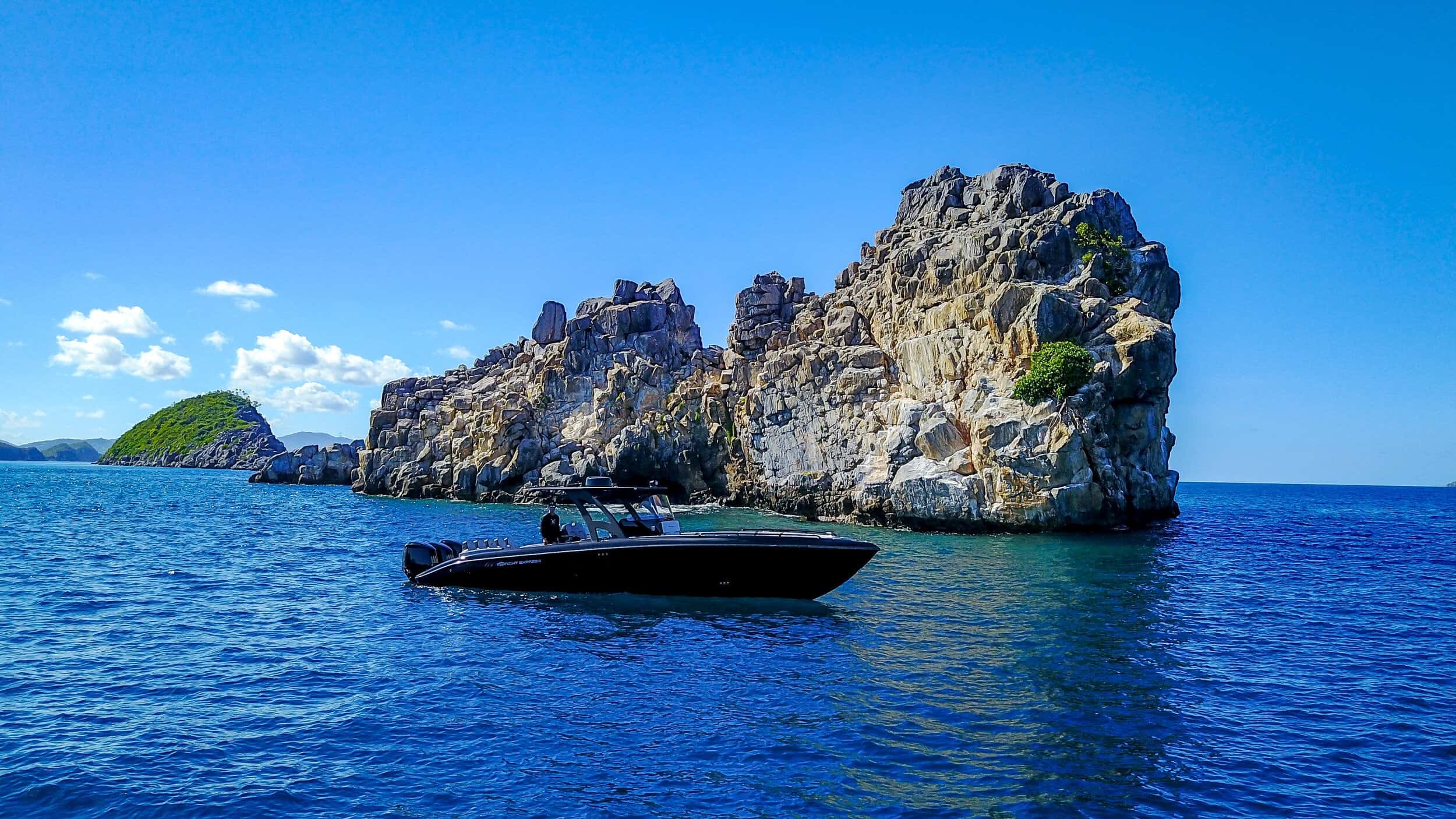 37ft Luxury Boat Charter — photo 2