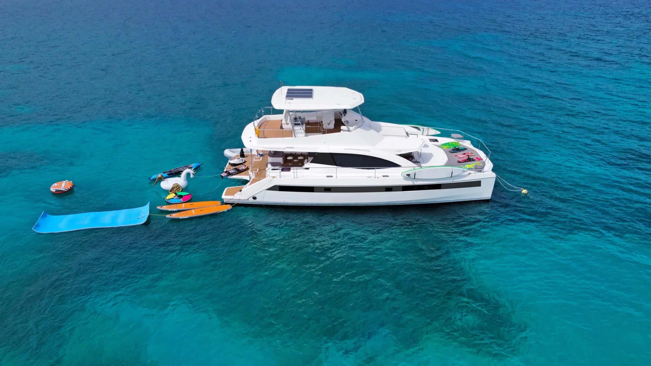 51' Luxury Catamaran Yacht private charter — photo 1